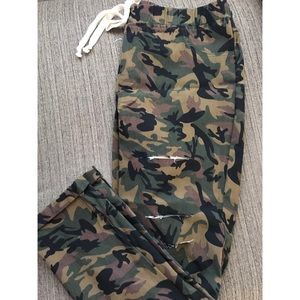 New Camouflage print pants with slits